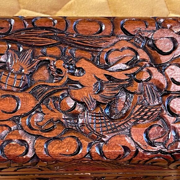 Carved Trinket Box-dark wood w/red felt - Picture 4 of 9